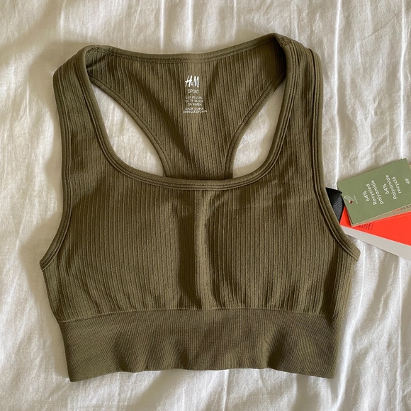 H&M sports bra - Picture 1 of 2